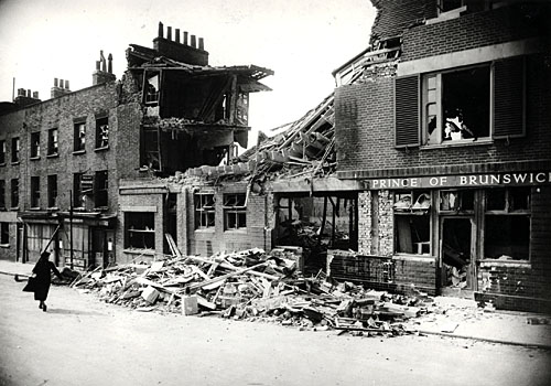 Journey from Blitz bombsite to Barnard Park inews011510_09