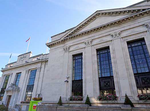 ‘Tsunami of festering’ housing works with PFI contract, says housing chief islington_town_hall_0
