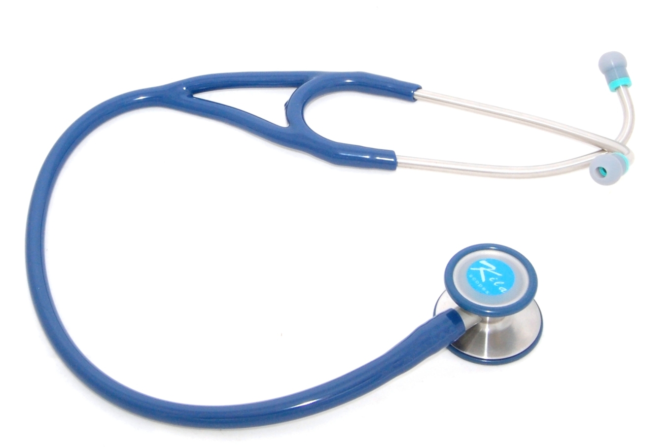 Patient who had to wait two weeks for appointment removes medical staples at home by watching YouTube video FullBlue