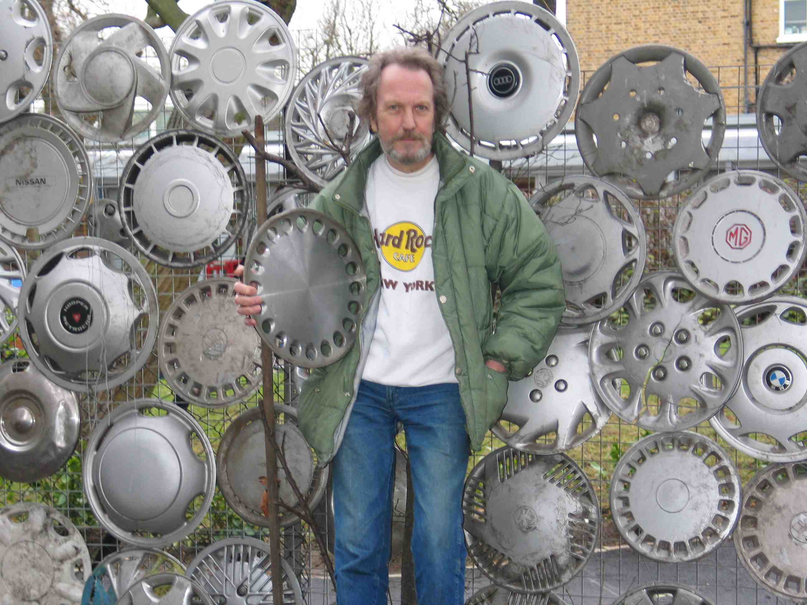 Diana Quick And Bill Nighy Ask Planning Inspector To Hand Them Green Light To Cut Down Banjo Player S Tree Islington Tribune