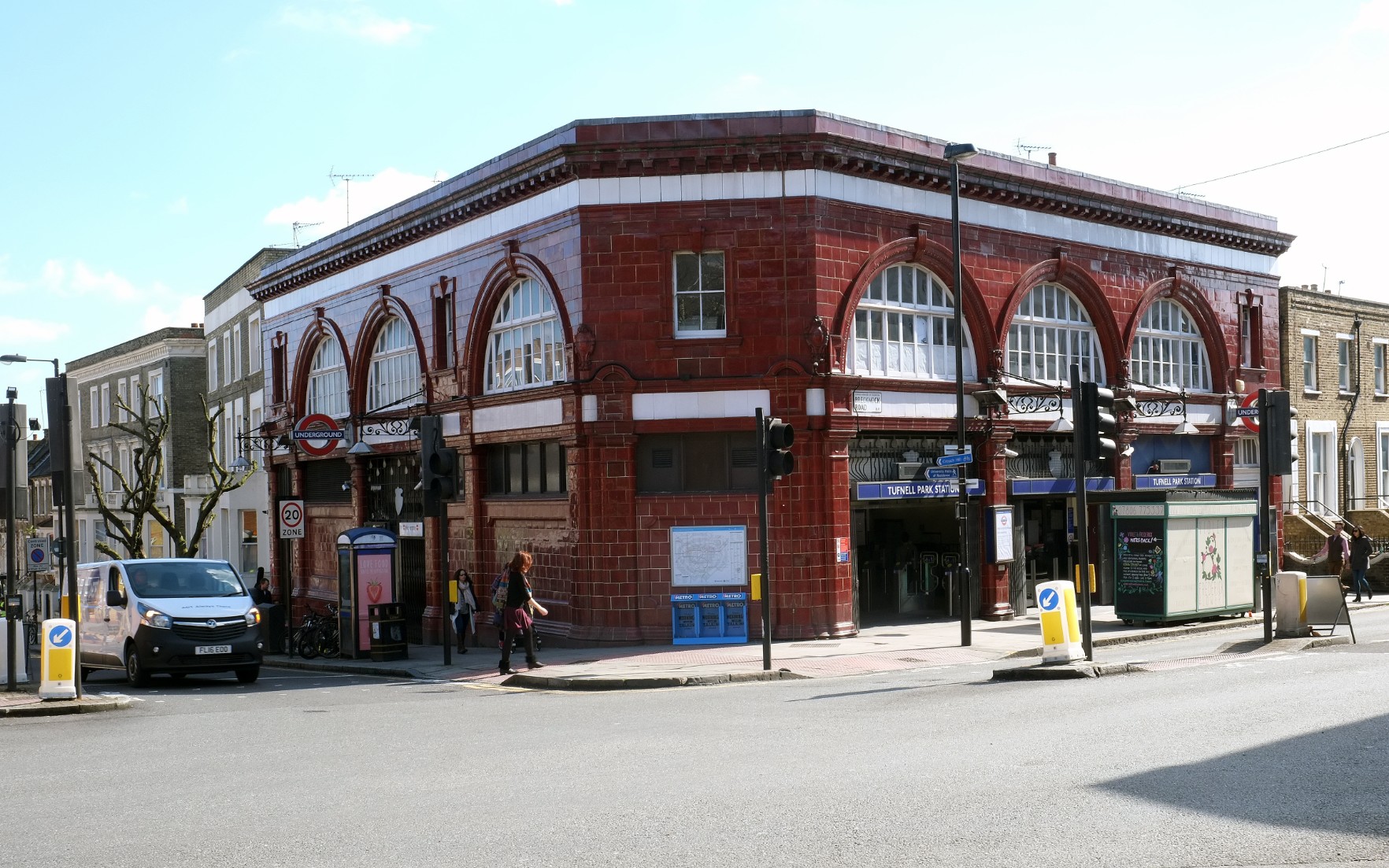 TfL told to stop ‘Ladies and Gentlemen’ announcements at Tufnell Park tube station Tufnell Park-Station-2016