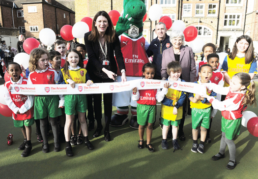 Fever pitch! Arsenal legend Nigel Winterburn at school for big opening Hargrave School Pitch Opening 1 170313PAFC