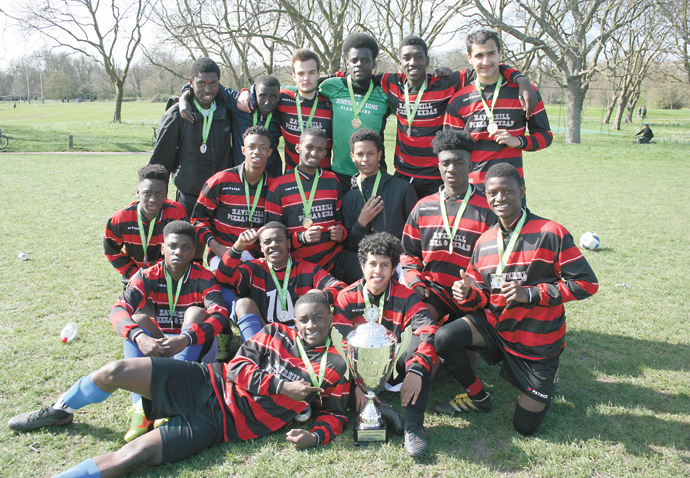 Play on! Two football youth league age divisions are saved STF-GiantsU16s