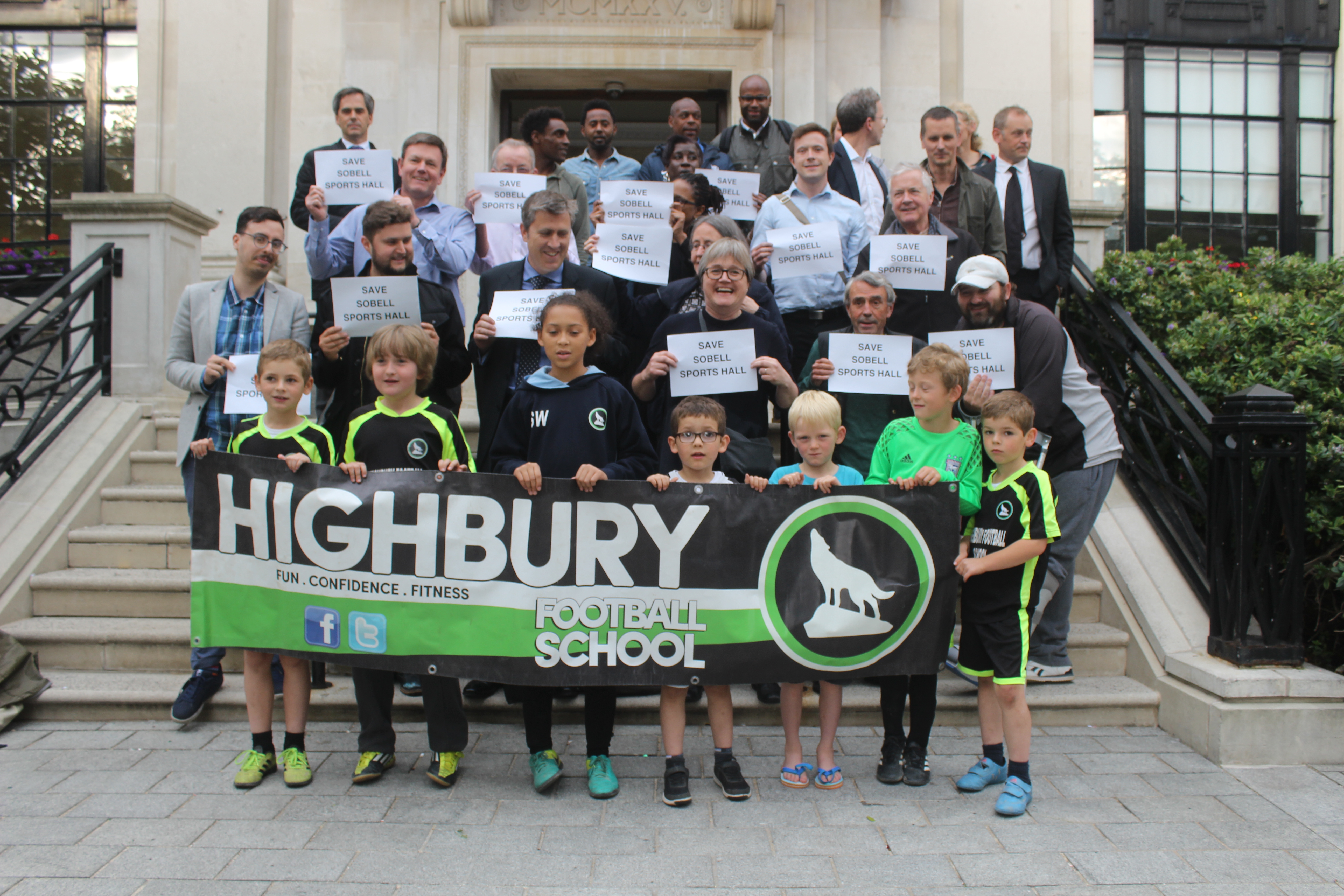 Barnard Park and Sobell Centre campaigners join forces Sobell Centre and Barnard Park Footballers