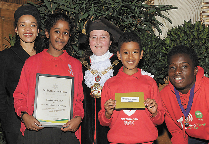 Prize bunch! Pupils pick up their Bloom awards Islington in Bloom