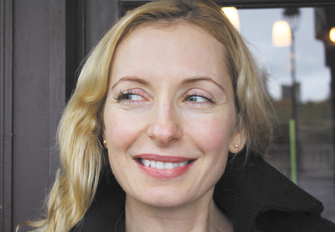 Inspect a gadget, make a robot Eszter Karpati