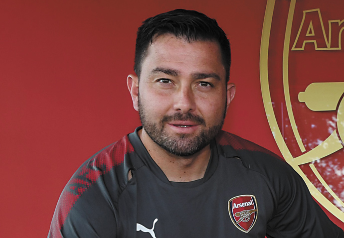 Boss Losa leaves Arsenal Henning Losa 1 170817MAFC