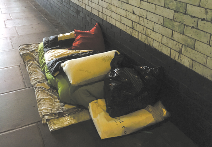 Rough sleepers in Stroud Green Road get a home in time for Christmas Homeless IMG_2640