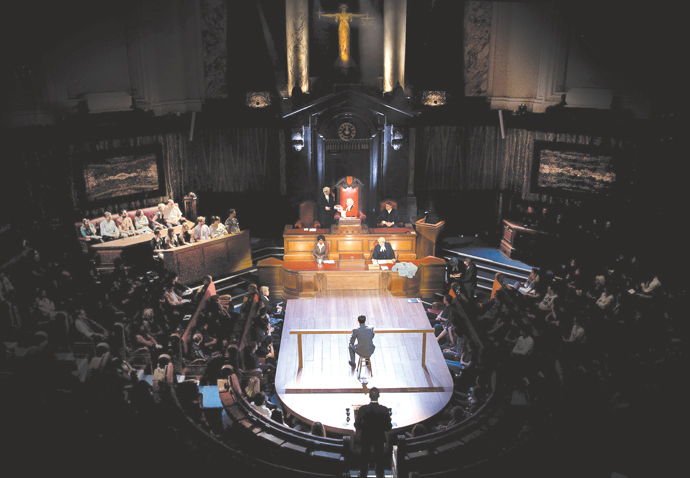 Witness for the ProsecutionProduction photos 5.10.17Credit : Sheila Burnett