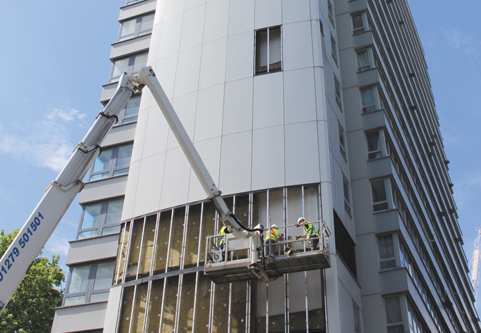Expert will check fire safety of tower doors Cladding removed from Braithwaite House2