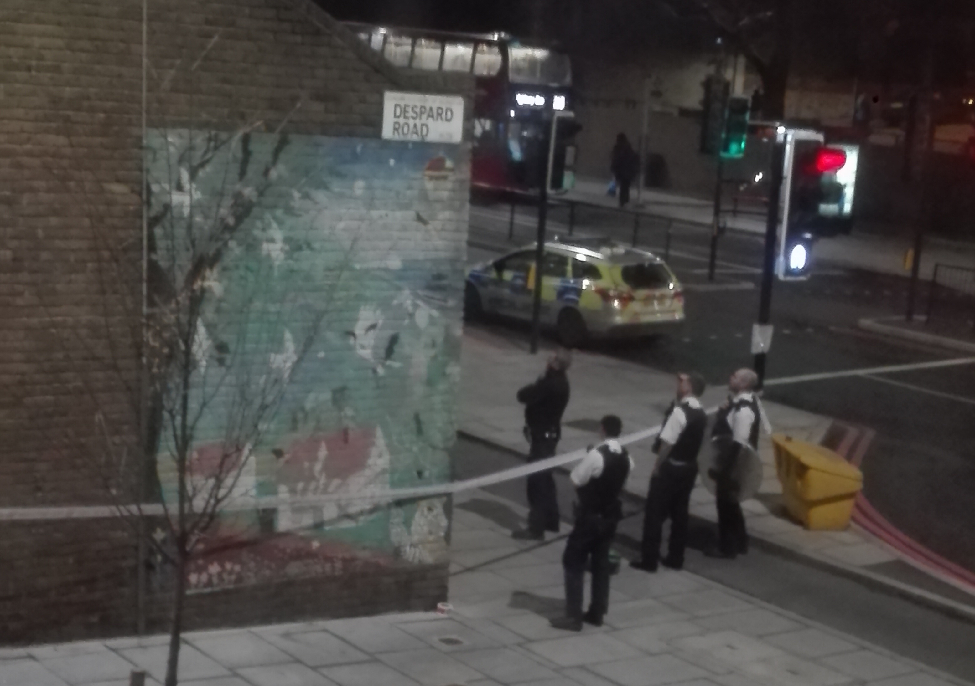 Man detained by police in Archway after being seen on roof with knife and a hammer Archway Man with Knife