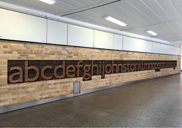 Farringdon station memorial for creator of London Underground typeface Farrington station memorial to typeface designer Edward Johnston_a-z