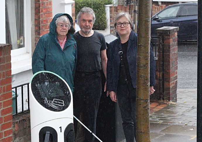 Electric car charging points ‘add to pavement clutter’ Caroline Russell Jane Howell and resident John Hands