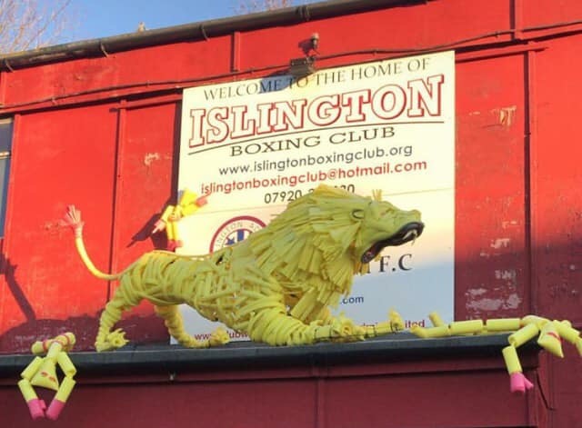 Keep your guard up for scam, say boxers Kit’s artwork at the boxing club