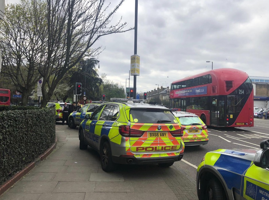Armed police arrest man ‘seen with machete’ Police at the since in Holloway Road. CREDIT: @999london