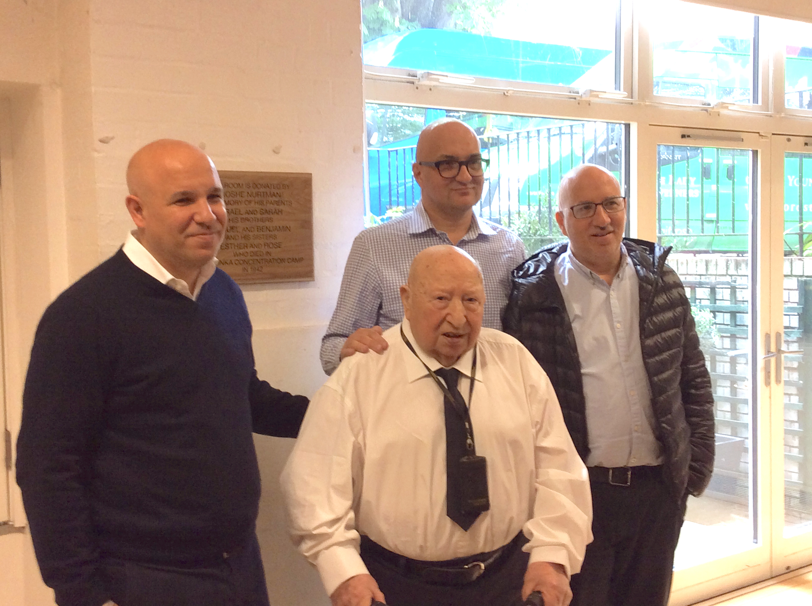 Holocaust survivor unveils new plaque at Centre 404 Moshe Nurtman