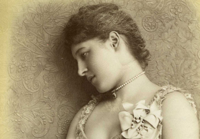 Lillie plays the field Lillie Langtry1885