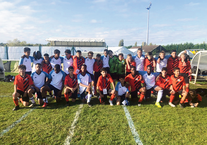 France dash is ‘allez les blur’ for footballers Pro Touch-Netherlands