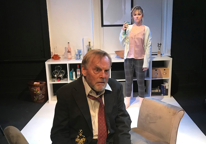 Review: Thread, at Hope Theatre Thread