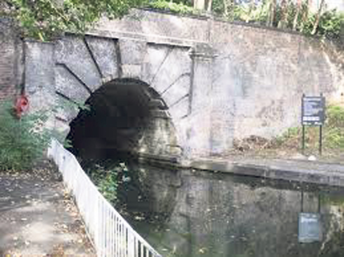 My life as a floating voter Tunnel