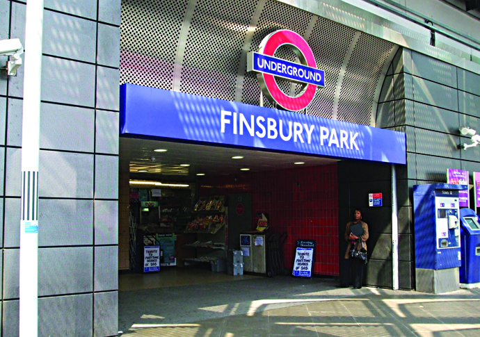 Finsbury Park Tube station_credit Sunil060902
