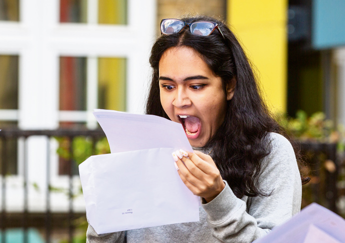 Haneen Ali 01-GCSE Highgate_Hill-9339
