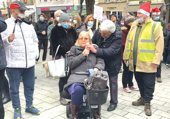 Christine Isaac speaks at the low traffic protest in Upper Street