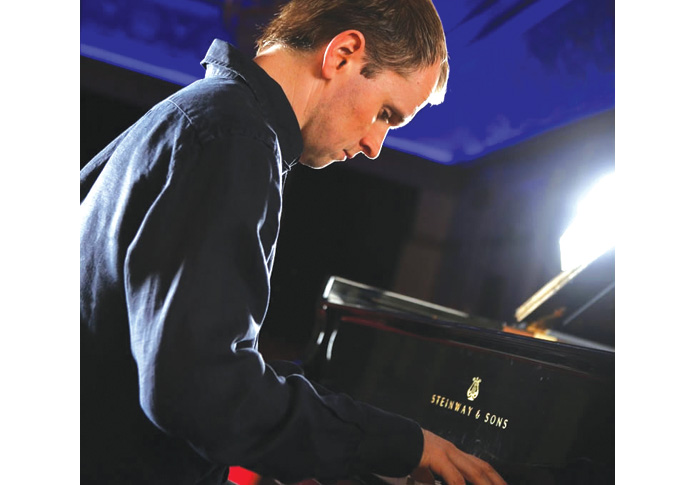 Michael White’s classical & jazz news: Steven Osborne; Simon Rattle; Clemenza di Tito Steven Osborne photo- Ben Ealovega