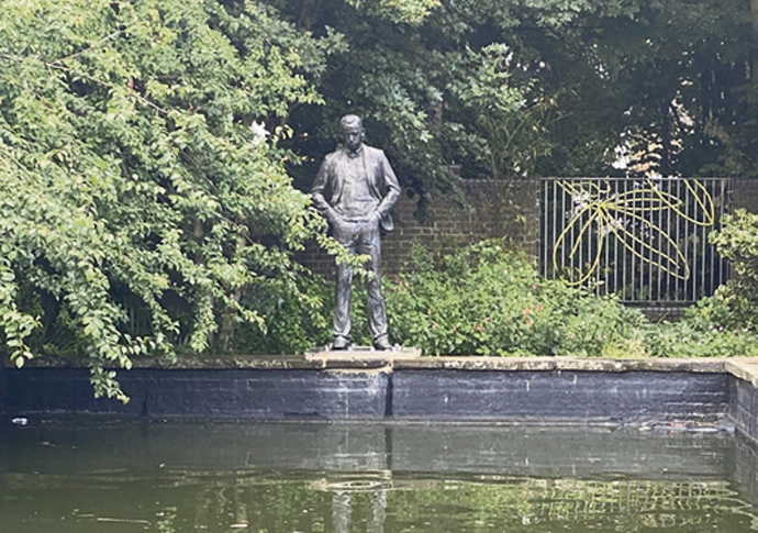 ‘Lost’ statue is returned to its spot in park Upon Reflection statue 3