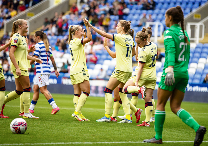 Miedema joins a hotshot hall of fame Beth Mead and Vivianne Miedema celebrate after Arsenal run riot against Reading Pic credit- Jason Demay Davies-Sports Press Photo IMG_7416