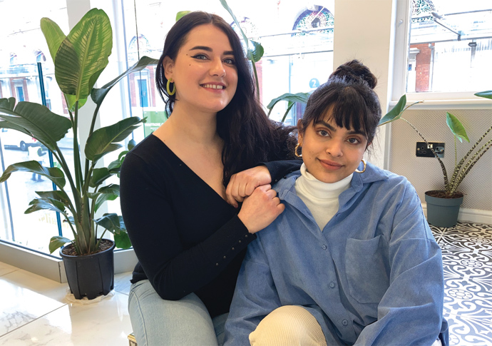 Nailed it! Beauty salon defies Covid obstacles Details Friends Fabiana Cogo and Rashmi Kumar
