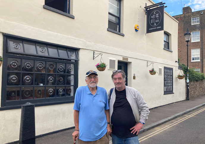 Compton Arthur stirling and Simon Read