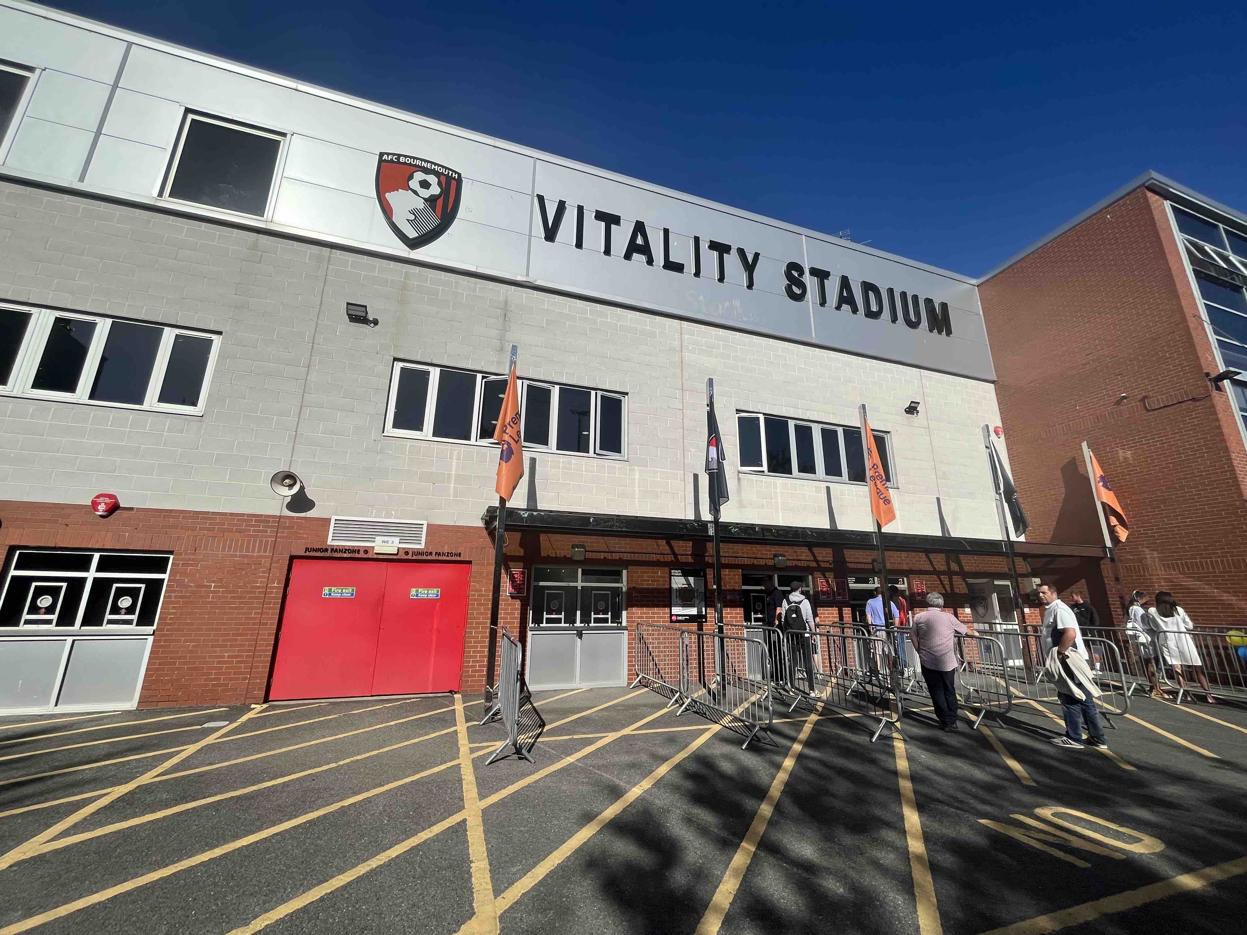 Arsenal enjoy evening on the coast with simple win over Bournemouth IMG_3514