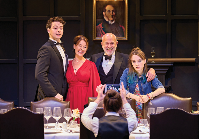 Review: The Snail House, at Hampstead Theatre The Snail House Production Image 1 L-R PATRICK WALSHE MCBRIDE EVA POPE VINCENT FRANKLIN GRACE HOGG-ROBINSON Front MEGAN MCDONNELL Manuel Harlan