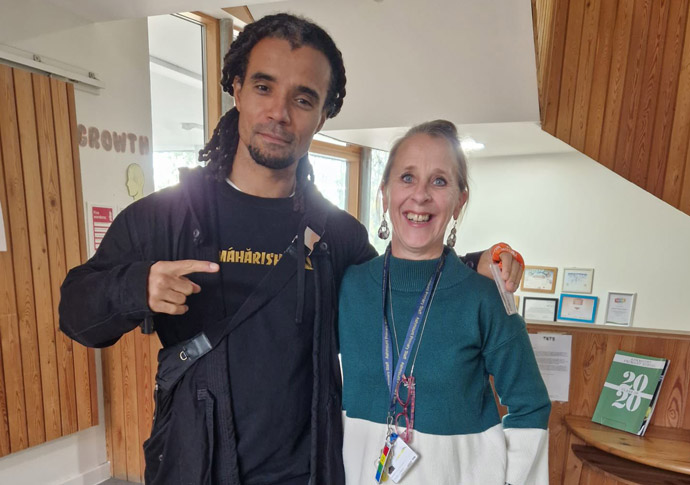 ‘Amazing’ Akala inspires children Akala FhnpJHyWIAM9bdU