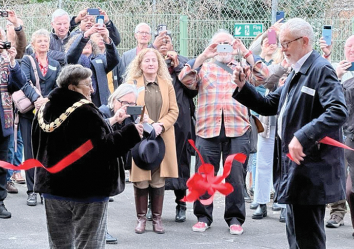 Jeremy Corbyn at Highbury Roundhouse Community Centre 1 copy