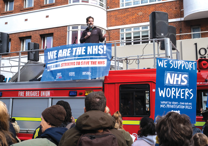Actor’s moving salute to Whittington Hospital nurses as he joins demo to protect the NHS Rob Delaney