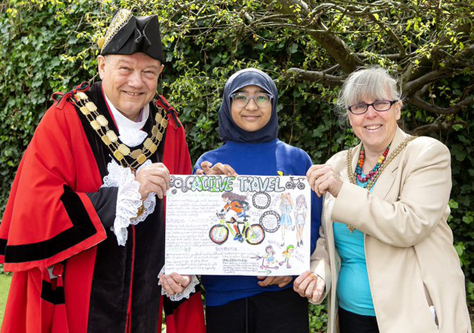 Meet the poster girls for active travel! Mayor Gary Heather with Jaiyana Syeda and Mayoress Tricia Clarke