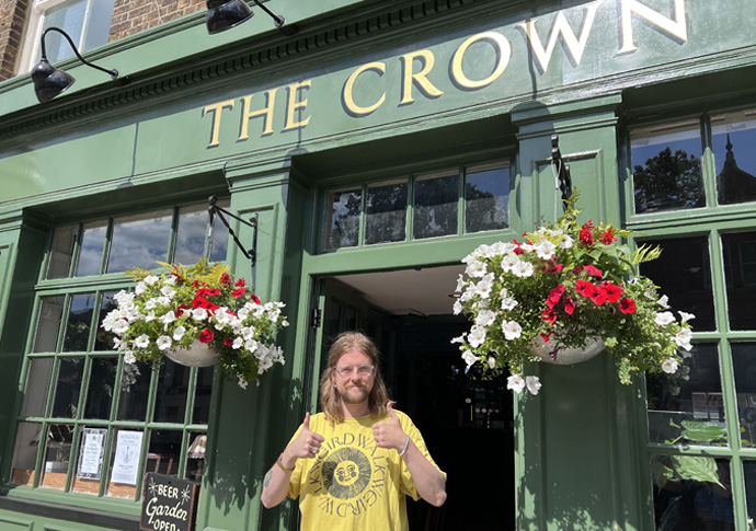 Crown pub manager 2