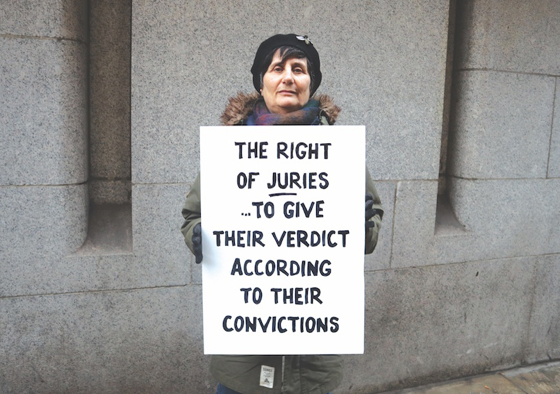 Old Bailey demo over contempt case Maria Papoui