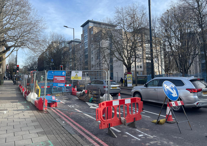 Pentonville Road pipe roadworks