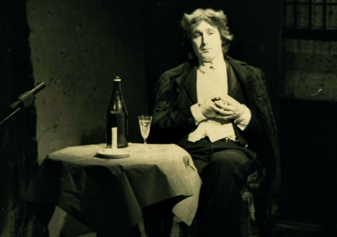 Wilde cards Neil Titley as Oscar 3
