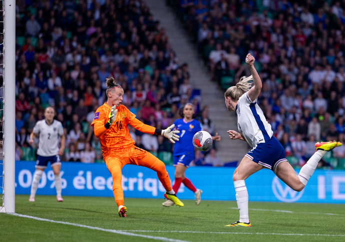 Lionesses heading to the Euros after all? Womens European Qualifiers - France v England - Stade Geoffroy-Guichard