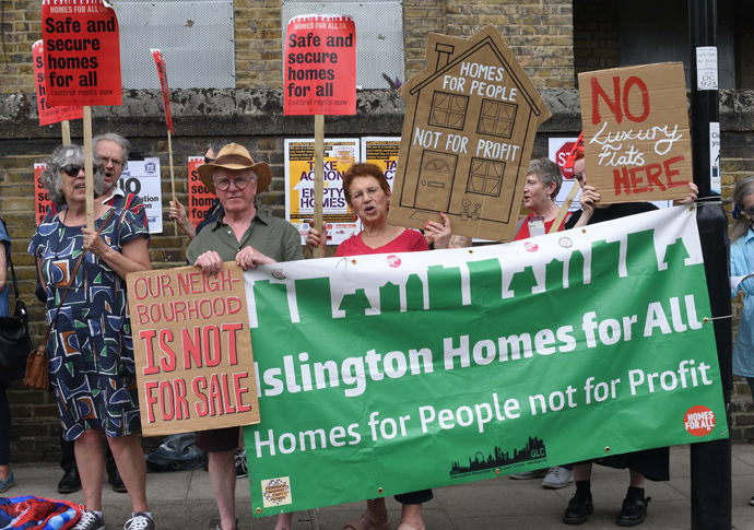 Flats Street events - Islington Homes for All outside Wellington Mews 28 empty flats. Photo by Debbie Humphry