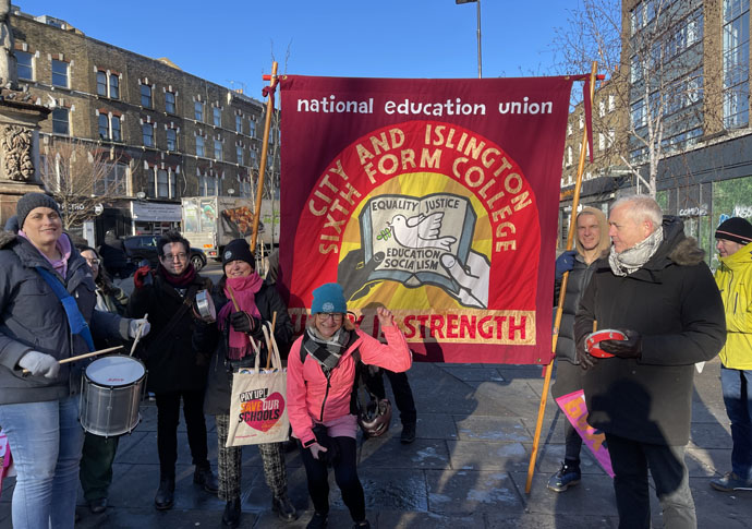 NEU strike IMG_0319