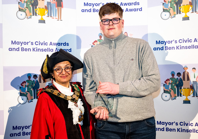 Aspiring firefighter who wants to ‘serve public’ wins Ben award Mayor of Islington Cllr Anjna Khurana alongside this year's Ben Kinsella Award Winner - Sidney Fossey