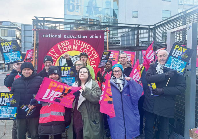 Teachers claim college is using ‘Trumpian tactics’ over pay row City and Islington college in Angel