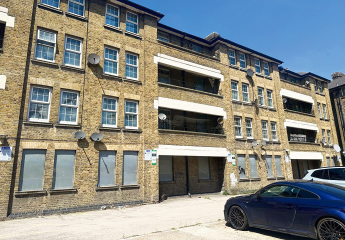 wellington mews