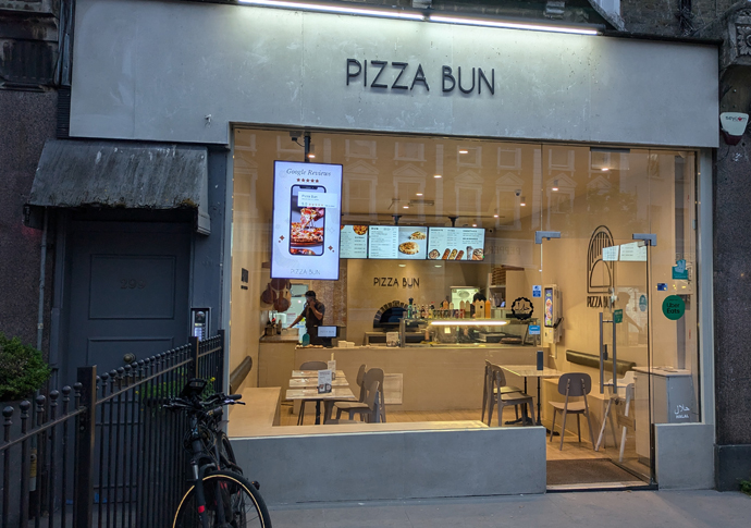 How former kebab shop is ‘reimagining the pizza experience’ Pizza bun