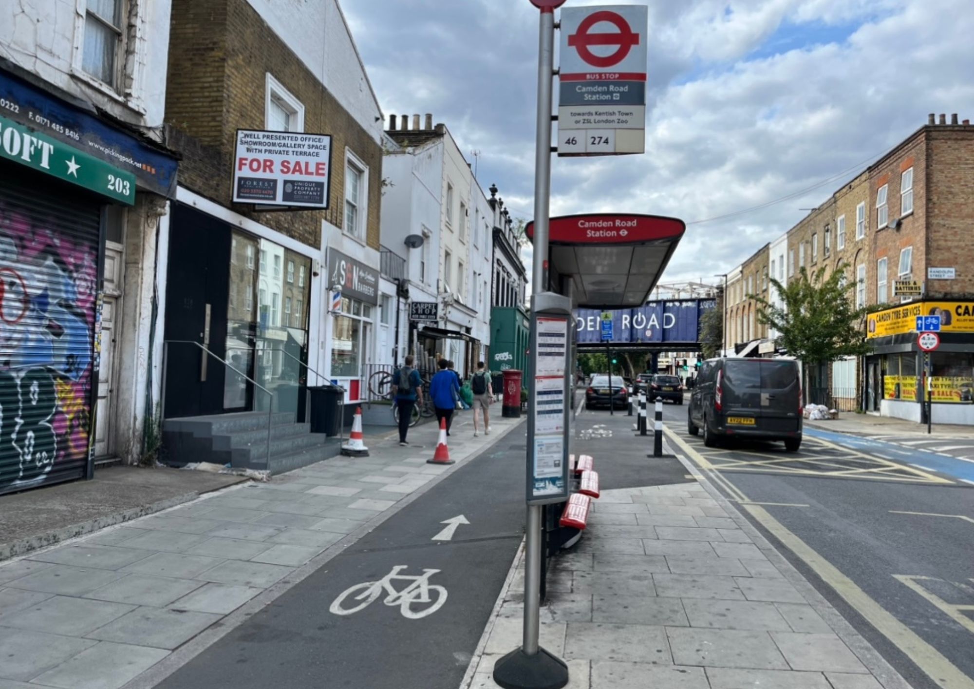 floating bus stop royal college street (1)